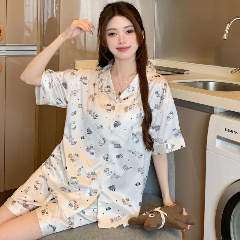 Знаменитая летняя полосатая пижама с короткими рукавами и тонкими лацканами