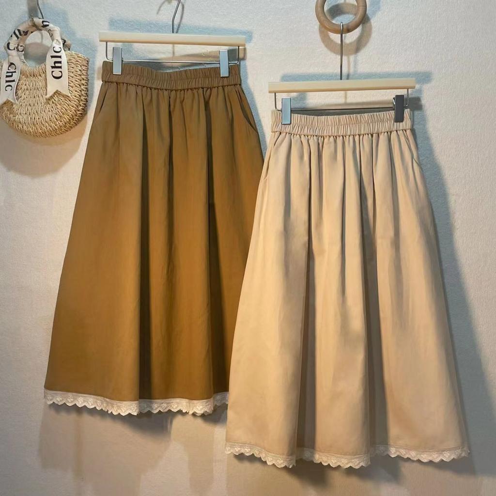 Женская осенняя юбка миди с панелями и кружевной отделкой в авангардном дизайне - Нишевая плиссированная юбка-зонт свободного кроя с высокой талией и милым клешем