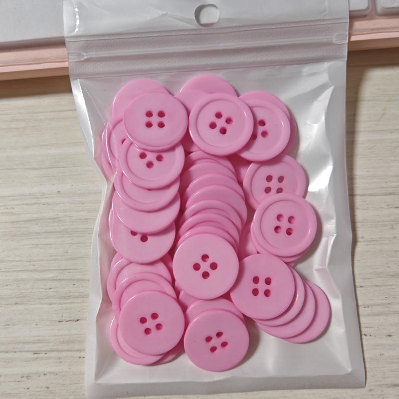 Круглые пуговицы для костюма из смолы 20 мм с тонким краем черного и белого цвета с 4 отверстиями