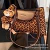 Leopard Print Bag Women's Large-capacity 2025 New Autumn and Winter Versatile Niche Shoulder Underarm Bag Commuter Baguette Messenger Bag