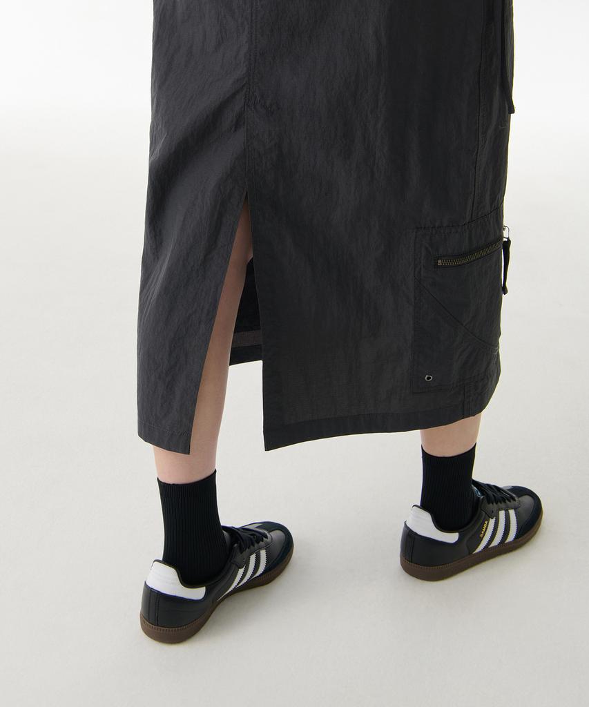 Musinsa Standard Woman Women'S Nylon Ripstop Utility Banding Long Skirt [Dark Grey]