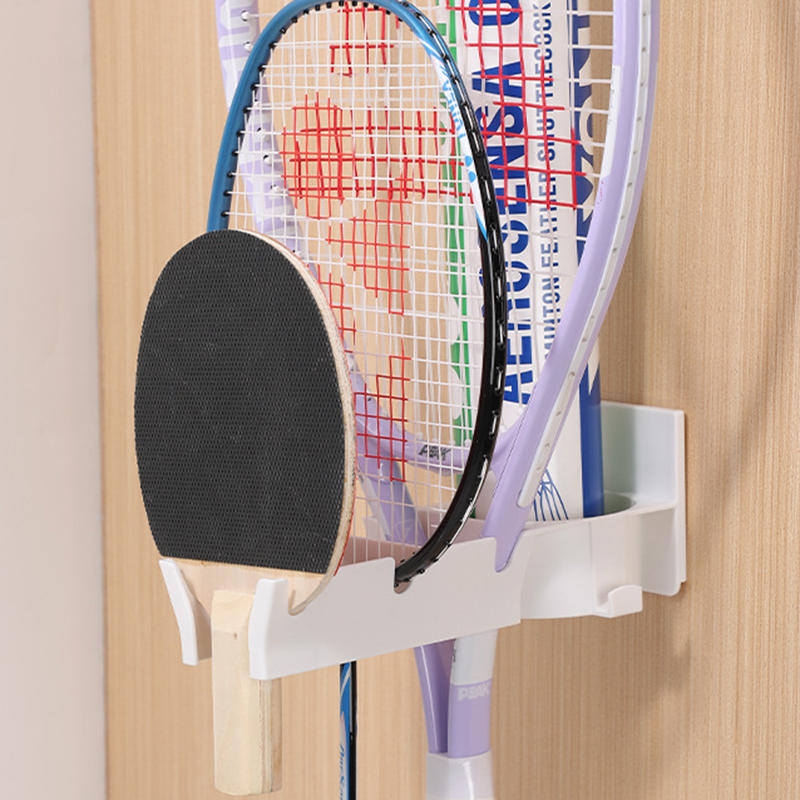 Настенный держатель для бадминтонных ракеток, самоклеящийся, 3 слота, вешалка для теннисных ракеток со стойкой для хранения мячей, полка для подвешивания теннисных ракеток без сверления для дома, общежития