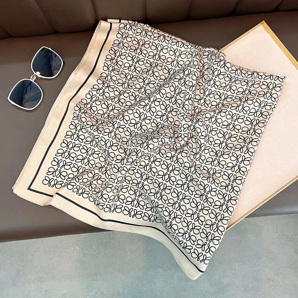 High Quality 90x90 Cm Printed Scarf Breathable Lightweight Silk Feel Scarves Printed Musilim Lady Hijab