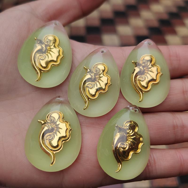 Светящаяся подвеска в виде капли воды с золотой статуей Будды Гуаньинь - невыцветающее ожерелье