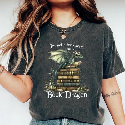 Футболка с принтом Дракон и Книги Я не книжный червь Футболка Фэнтези Чтение Футболка с графическим принтом Дракон и Книги Унисекс Топы с коротким рукавом