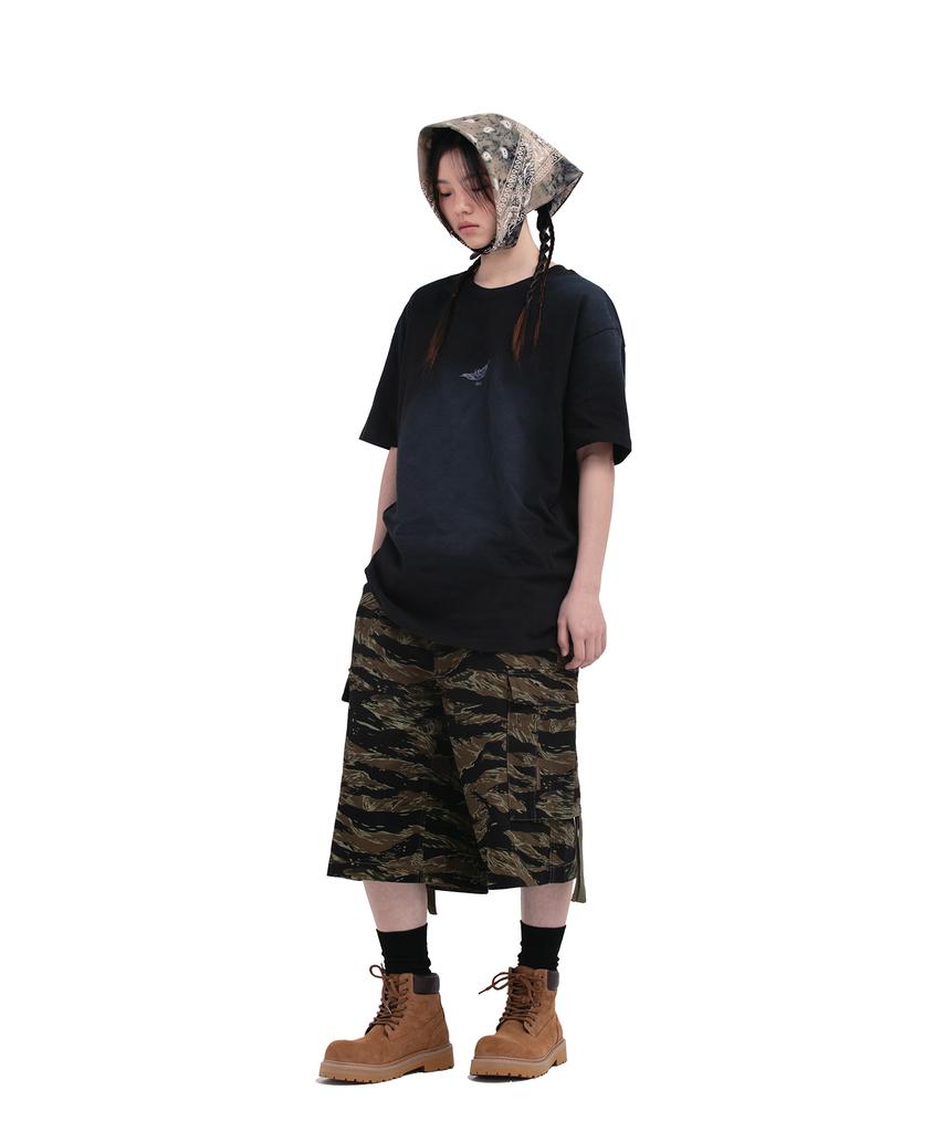Футболки Depeugameoncheu с перьями Румяна T-Shirts [Черный]