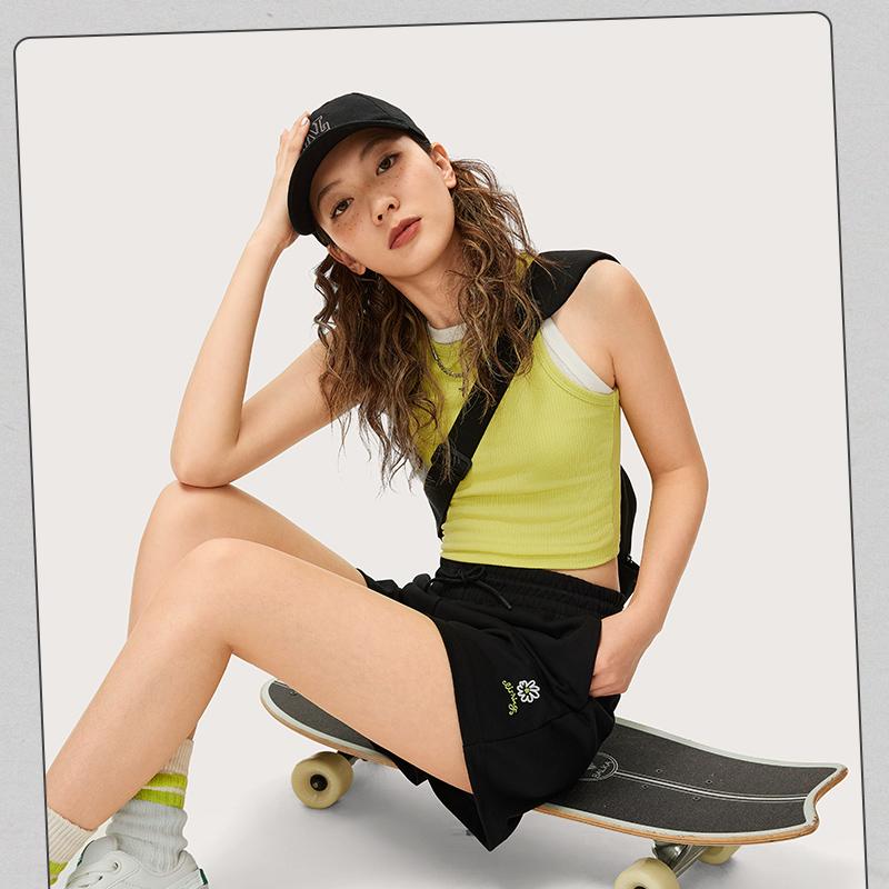 Li Ning Sports Trend Series однотонные свободные повседневные шорты со шнуровкой женские шорты черного цвета AKSU320-3
