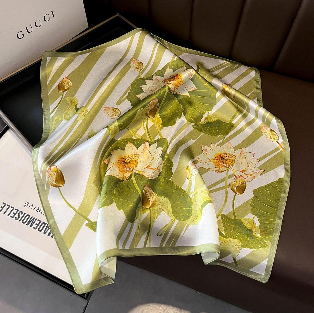 Hangzhou 100% Mulberry Silk Floral Lotus Women's Scarf, 53cm Square Shawl
