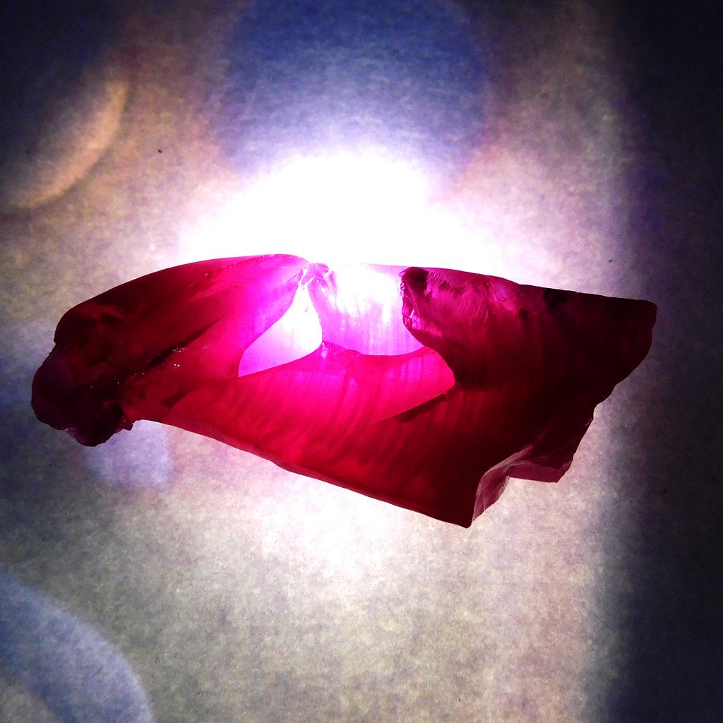 Natural Red Ruby Loose Gemstone Uncut Raw Rough 36.00 ct for Lapidary and Gem Collections