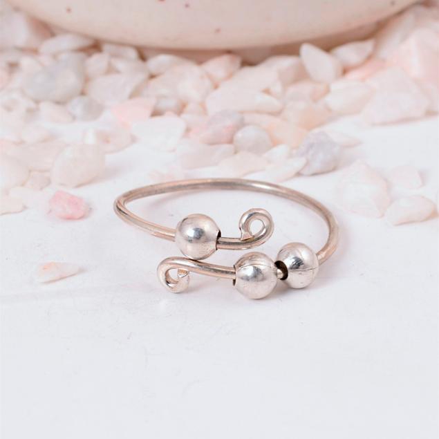 Adjustable Silver Fidget Ring: Anxiety Relief Spinner Jewelry with Three Small, Movable Beads and an Open Wire Wrap Design.