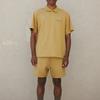 Fear of God Essentials Поло с коротким рукавом с однотонным принтом логотипа, унисекс, цвет Янтарный, FOG-FW21-006