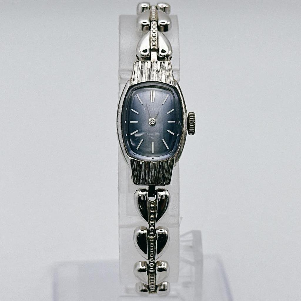 Б/у Отличное состояние [Рабочие/Батарея заменена] SEIKO Браслетные часы Женские Овальные Синий циферблат