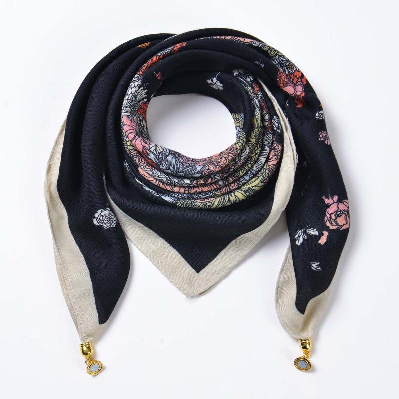Hot-selling Magnetic Buckle Velvet Warm Square Scarf Women's Spring and Autumn Versatile Silk Scarf Scarf Temperament Small Scarf