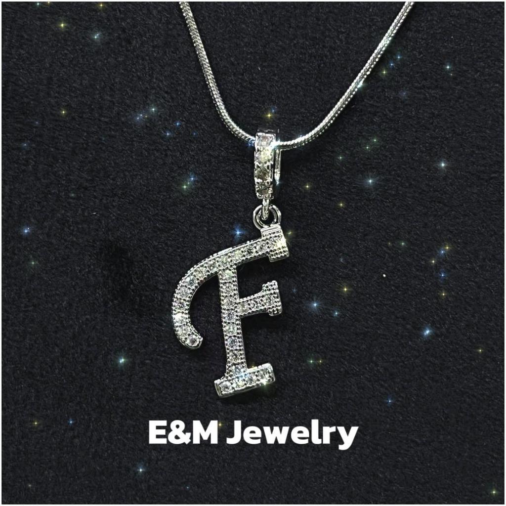 Королевский двор - Ожерелье в стиле «Дрянные девчонки» - Набор подвесок: Крест, Корона и Римская цифра, полностью покрытых цирконием - Роскошный позолоченный медный чокер для женщин