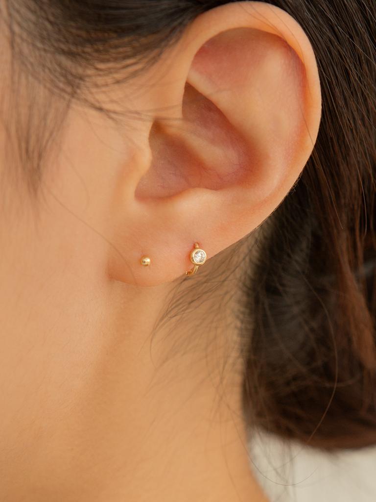 Мини-серьги Lunne 14K с одним замком и глухим закреплением камня (14-каратное золото) #Lfe16