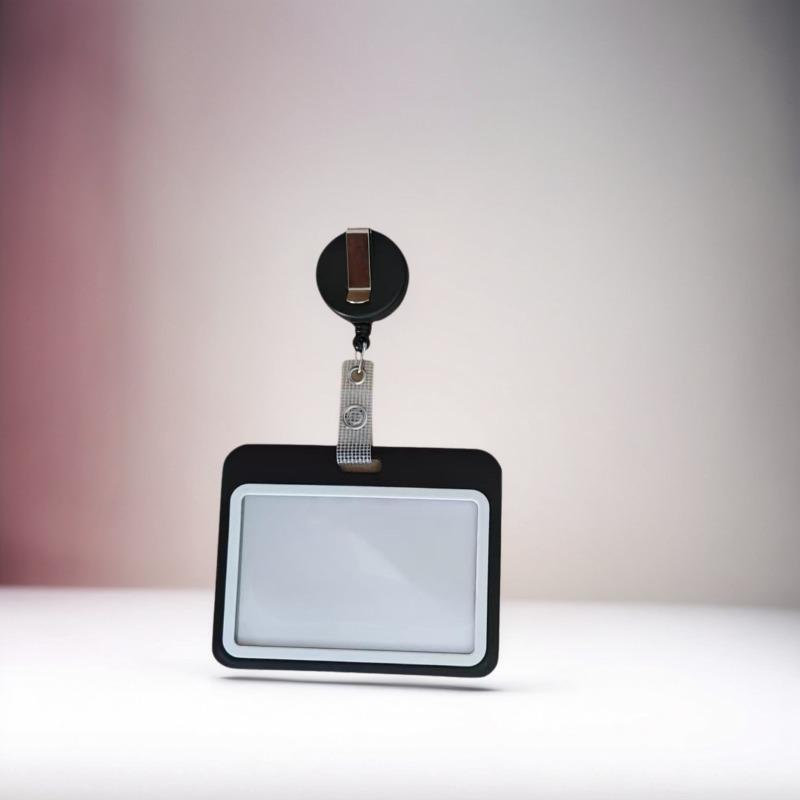 Прочный черный горизонтальный набор держателей для ID-карт, зажим для бейджа с выдвижным шнурком, двусторонний, держатель для ID-карт с карабином