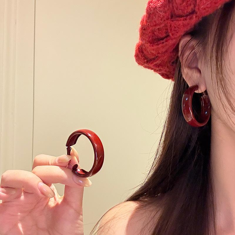 Осень и зима Ankela Red Temperament широкополые серьги женские модные показы The Face маленькие серьги круглые серьги-гвоздики премиум-класса серьги