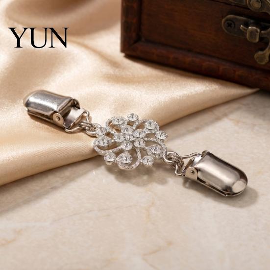 Rhinestone Collar Brooches 4Pcs Vintage Sweater Clips for Women Girls, Retro Floral Cardigan Clips, Elegant Scarf Clasps Metal Clothing Brooch