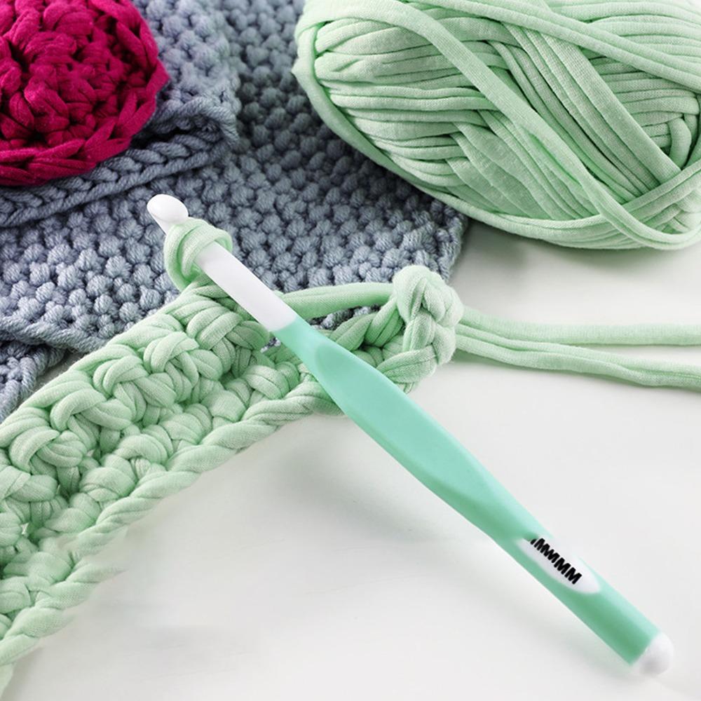 4pcs Ergonomic Handle Crochet Hook Set ABS TPR Handle Chunky Yarn Hooks For Rug Weaving