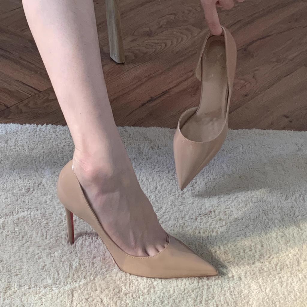 Spring and summer 2026 new single shoes women's pointed toe nude patent leather sexy side stiletto ol commuting red-soled high heels