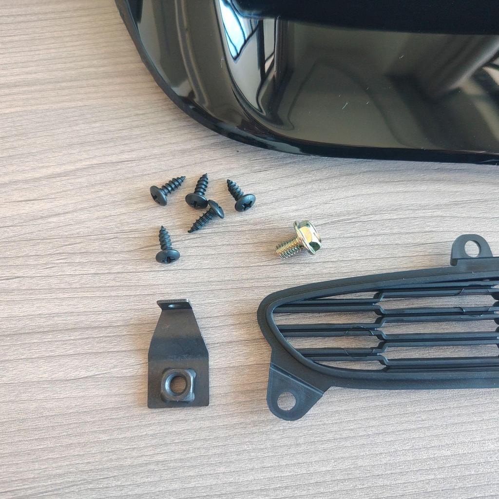 07-13 BMW Mini R55/R56/R57 Вентиляционная решетка капота 51132756095