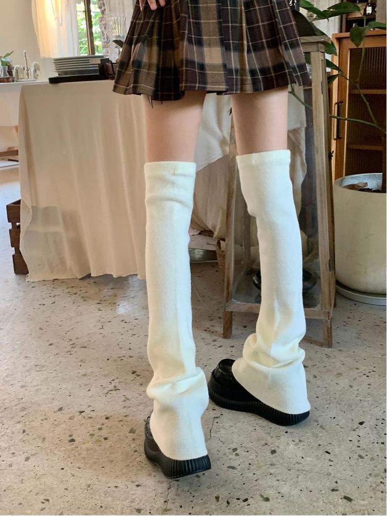 Versatile Grey Extra Long Over-the-Knee Women's Thigh-High Leg Warmers for Autumn and Winter