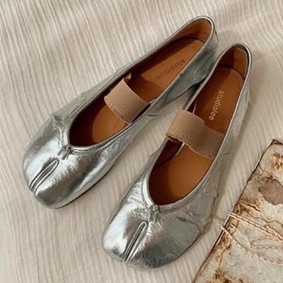 Модные ретро круглые с разделенным пальцем плоские кроссовки дизайнерская обувь Женские повседневные лоферы Мягкие мокасины Модные таби ниндзя Мэри Джейн балетки