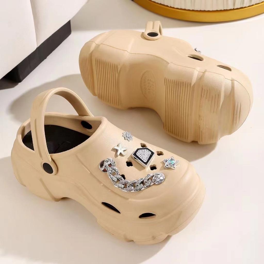 Туфли на толстой подошве с отверстиями для увеличения роста для женщин, новые модные аксессуары, модные сандалии, а также пляжные сумки и полутапочки для женщин