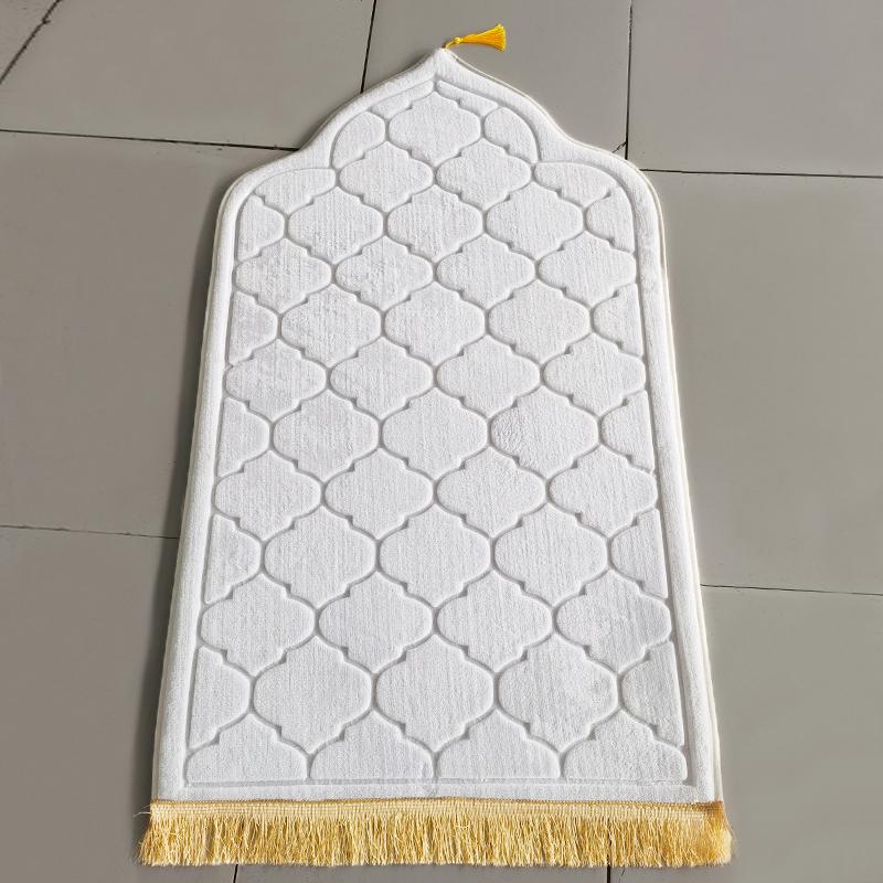 Soft Worship Kneel Travel Prayer Rug Non-slip Prayer Mat Flannel Carpet for Muslim Ramadan Embossing Floor Carpets Portable