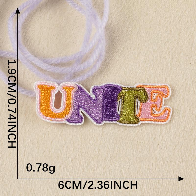 Значок-наклейка с радужной вышивкой - нашивка на аксессуар одежды