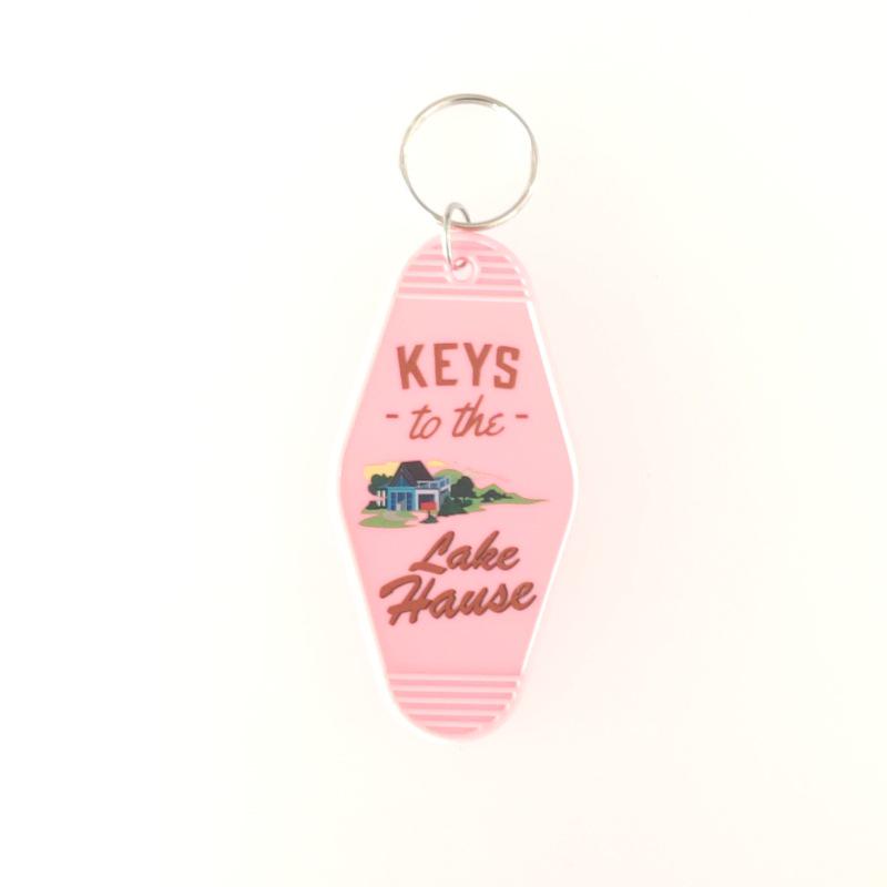 Vintage Acrylic Motel Room Keychain: Retro & Durable Design