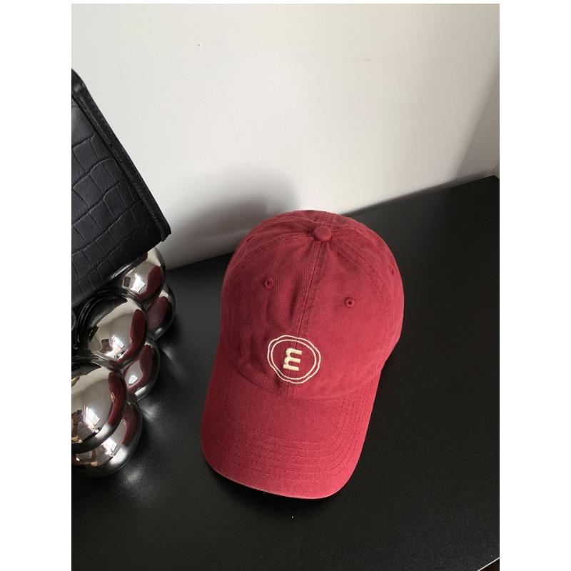 Retro Embroidered Letter Baseball Cap Men's and Women's Sunshade Simple Personality Street Leisure Cap