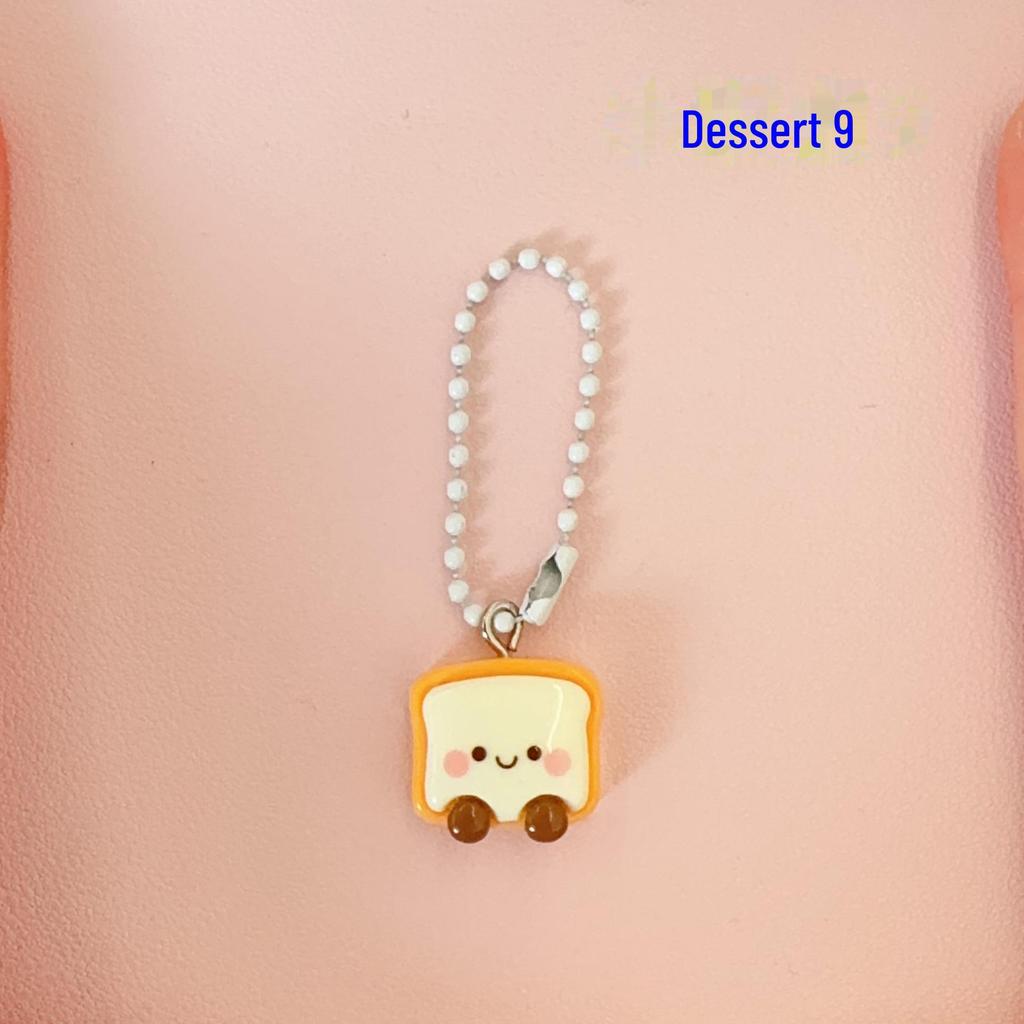 Милый брелок-подвеска в виде мультяшного торта — идеально подходит для студентов, пар и друзей