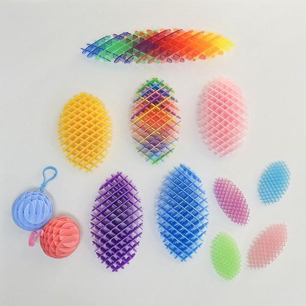 Honeycomb Fidget Toy Moving Fidget Worm, Korea Representative Board Game