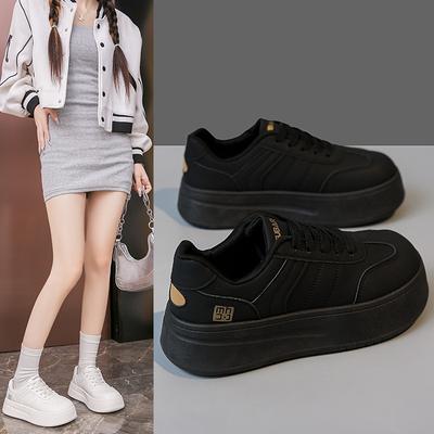 Черные кроссовки на толстой подошве женские 2025 лето новые ретро хлебные туфли универсальные повседневные спортивные маленькие белые туфли ins тренд