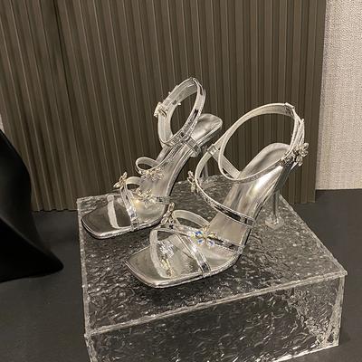 Модные туфли на высоком каблуке с ремешком через палец, украшенные стразами в виде цветов, летние новинки, квадратный носок, открытый носок, тонкий ремешок, нескользящие, износостойкие сандалии-стилет