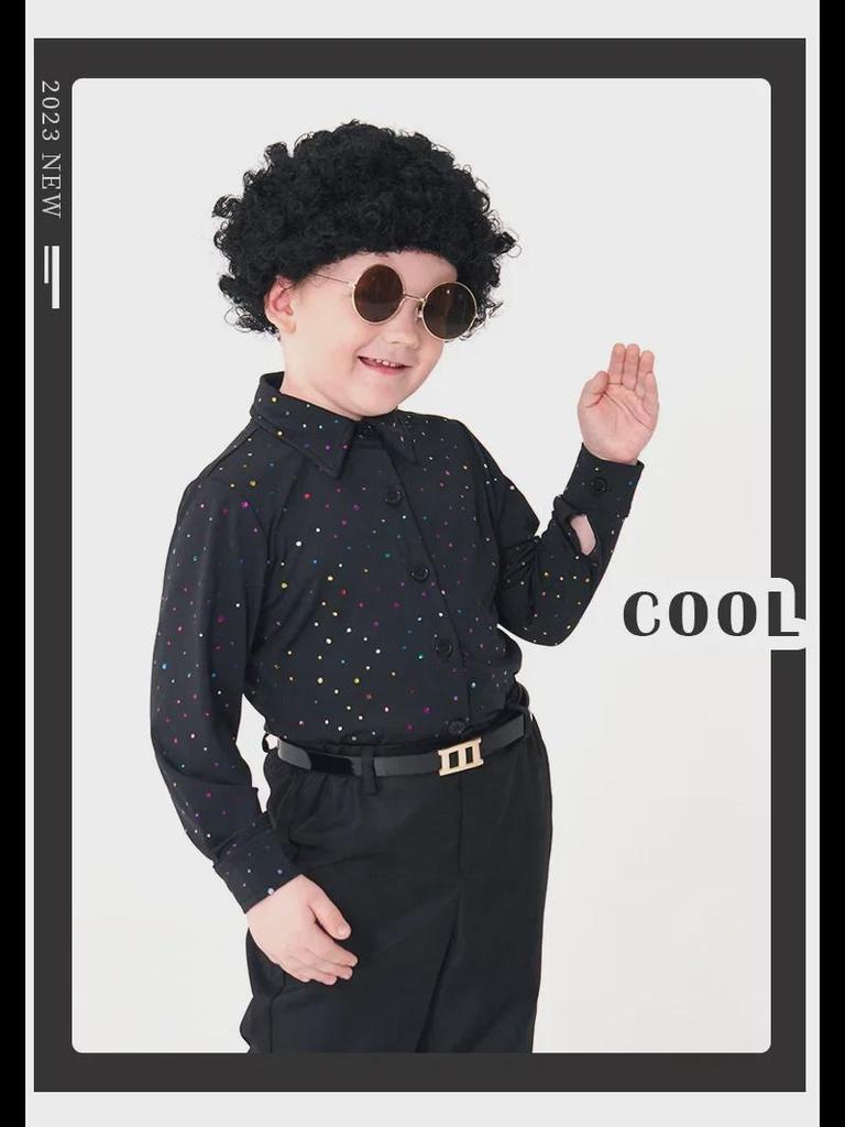 Детский ретро-диско-наряд 70-х годов с пайетками для показов на подиуме