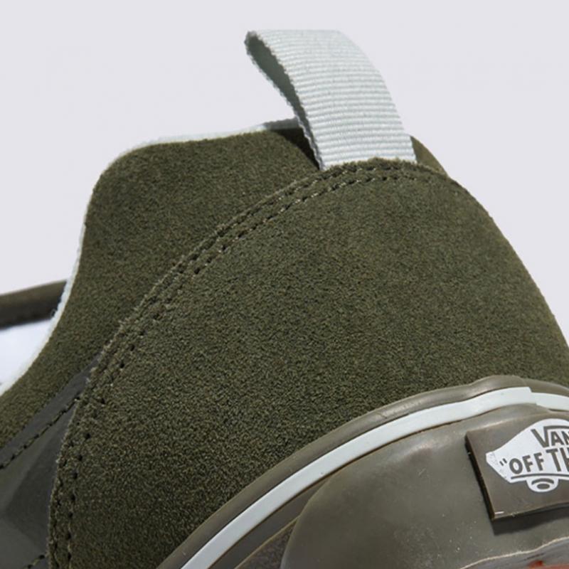 Barnes New School Utility Olive Vn000crpolv1