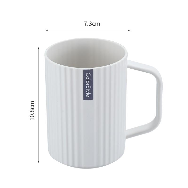 Детские парные стаканчики для полоскания рта для студентов в высококлассном отеле