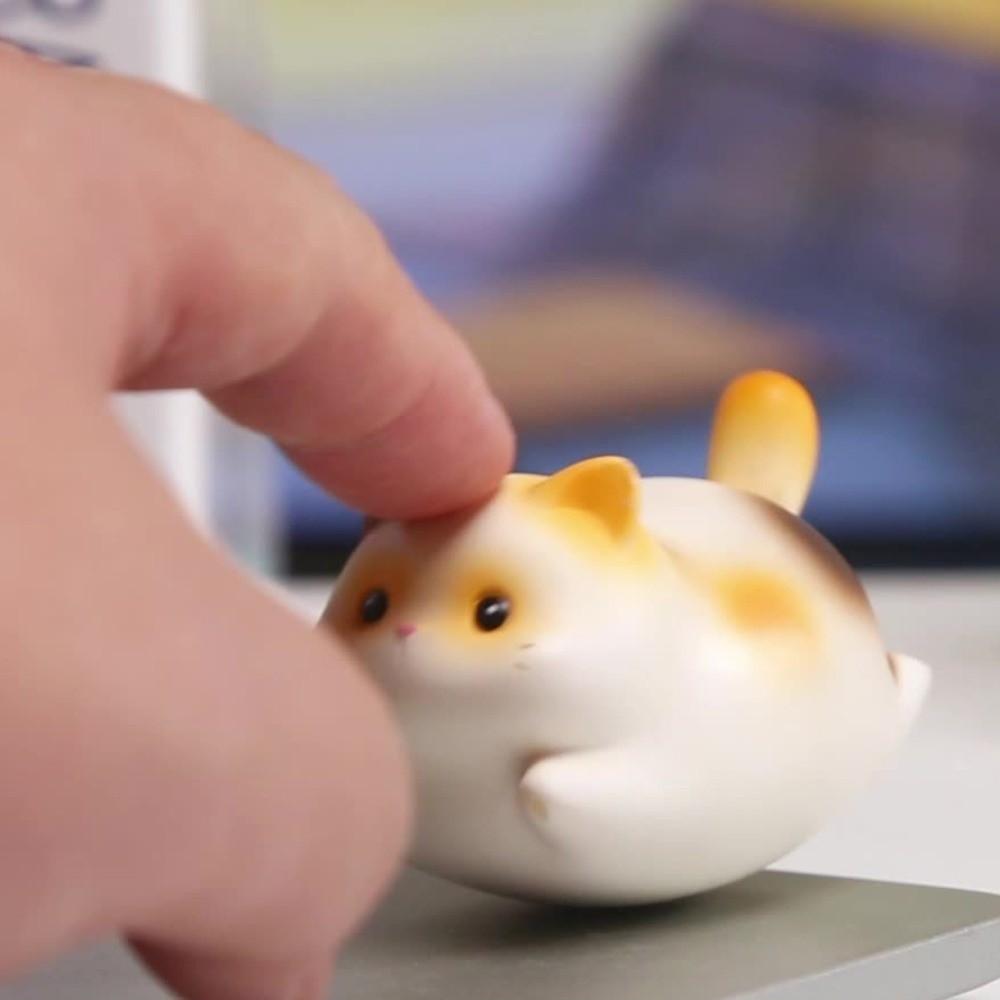 Shake Cat Swinging Doll Chubby Cat Car Decorations Desk Ornament Cat Resin Ornament Gifts