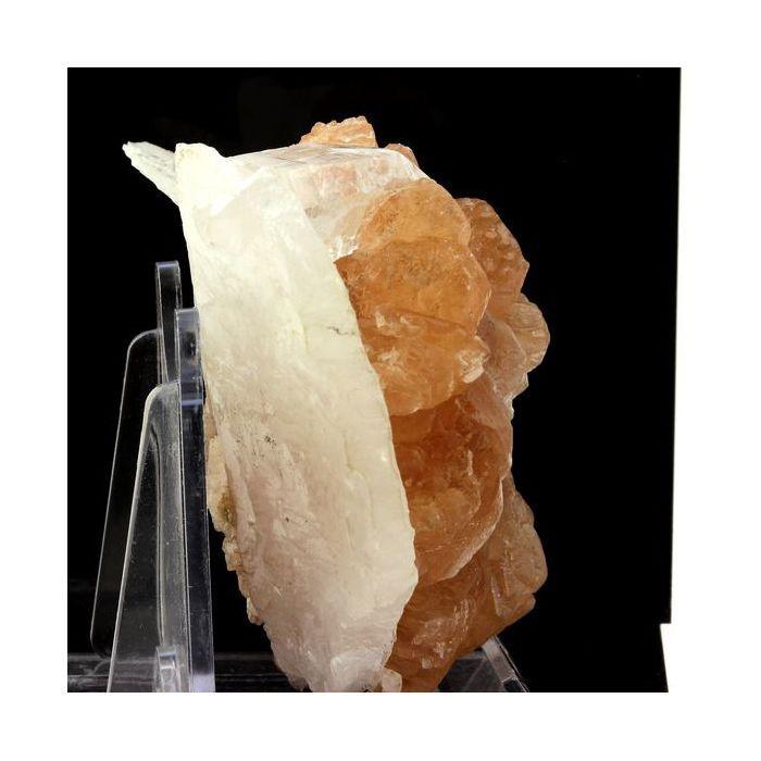 Dolomite + Quartz 1055.1 carats