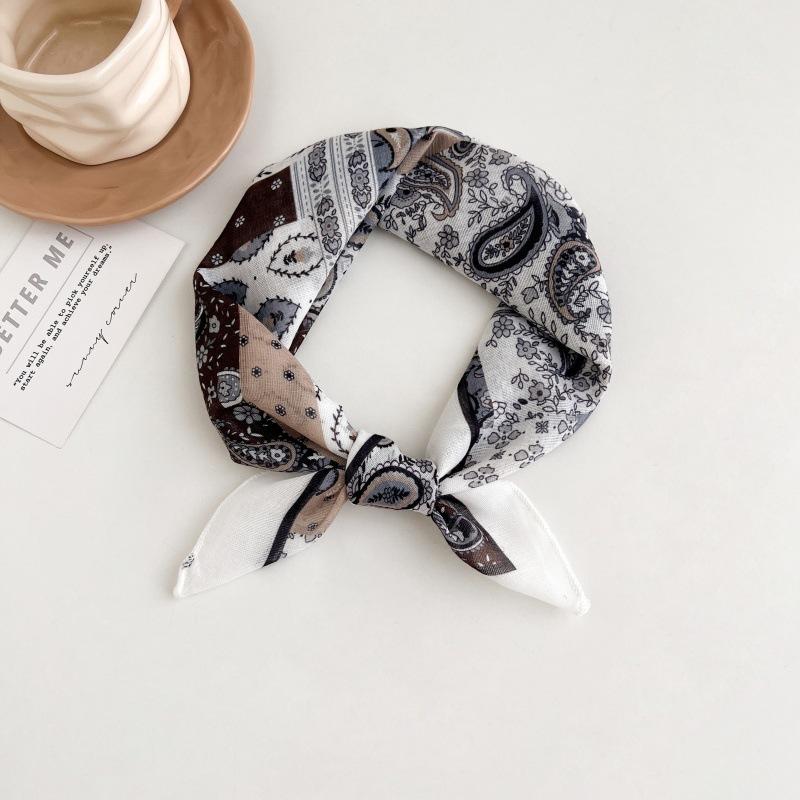 Polka dot silk scarf women's spring and summer new Korean ins versatile neck protection scarf fashion headscarf square scarf silk scarf