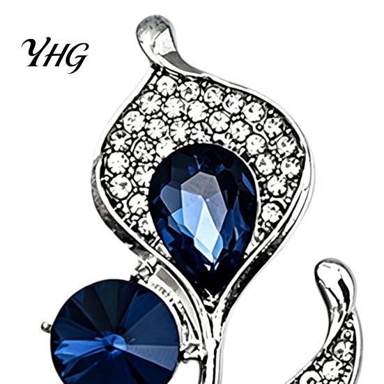Floral Clothing Pin Women Rhinestone Flower Brooch Pin, Sparkling Lapel Badge Decorative Accessory for Coats Dresses Suits Alloy