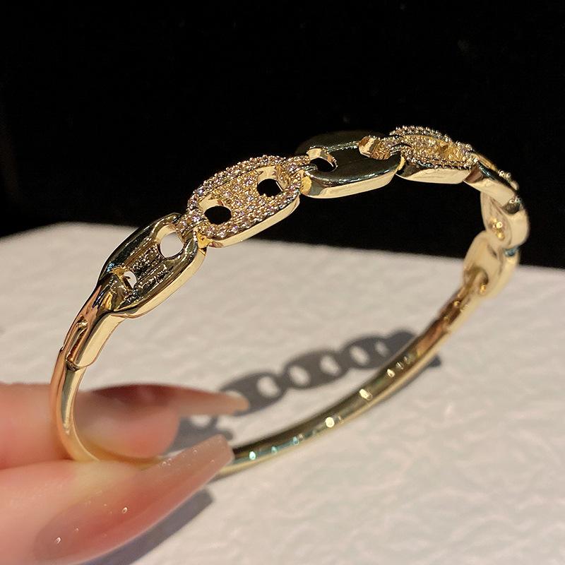 Новый браслет в форме свиного носа с инкрустацией из бриллиантов на половину лица, женский легкий роскошный позолоченный браслет ручной работы