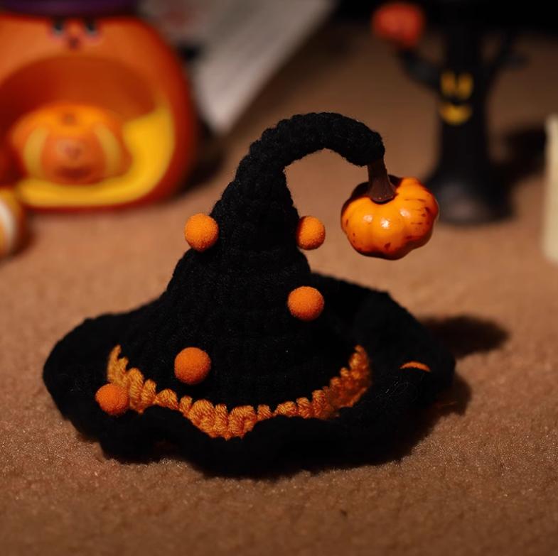 Funny Halloween Cat Scarves and Pet Clothes Cute Plush Toys Cat Accessories Cat Hats Dog Bibs Cute Collars