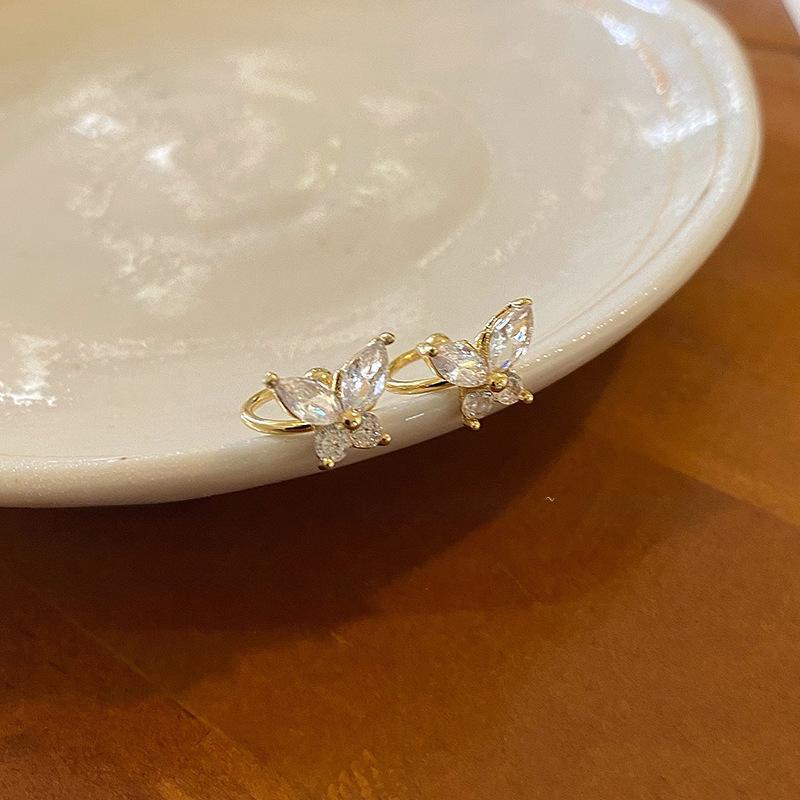 Exquisite Zircon Butterfly Non-Pierced Ear Clips - Luxurious Niche Design for Women