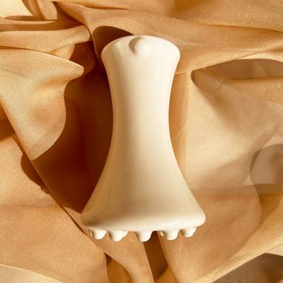 Белый керамический гуа ша для лица, инструмент для массажа тела, доска для гуа ша для облегчения массажа, лифтинг лица, массажер гуа ша