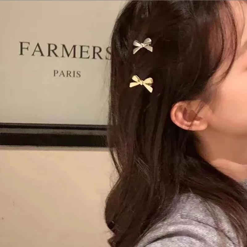 Sweet and Cool Girl Bangs Hairpins and Hair Accessories 4Pcs Set of Women New Golden Bow Mini Hairpins