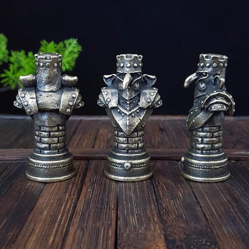 1 шт., Орнамент «Череп с мечом и щитом», Домашнее украшение, Настольный орнамент, Игрушка/Поделка на Хэллоуин