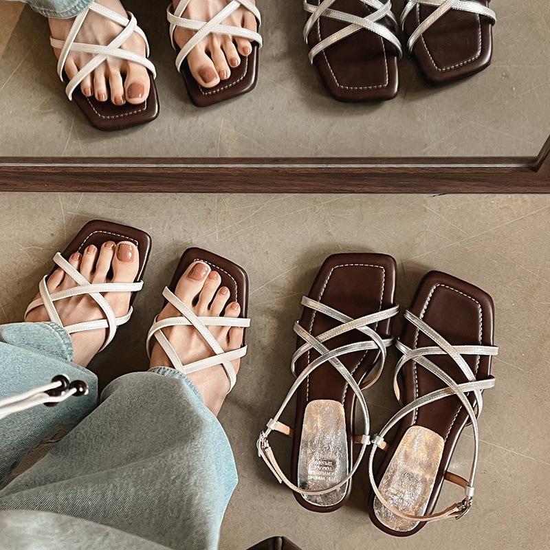 Версия из коровьей кожи~ Французские сандалии с перекрестными ремешками, квадратный носок, открытый носок, женские, на плоской подошве, универсальные, новые римские туфли